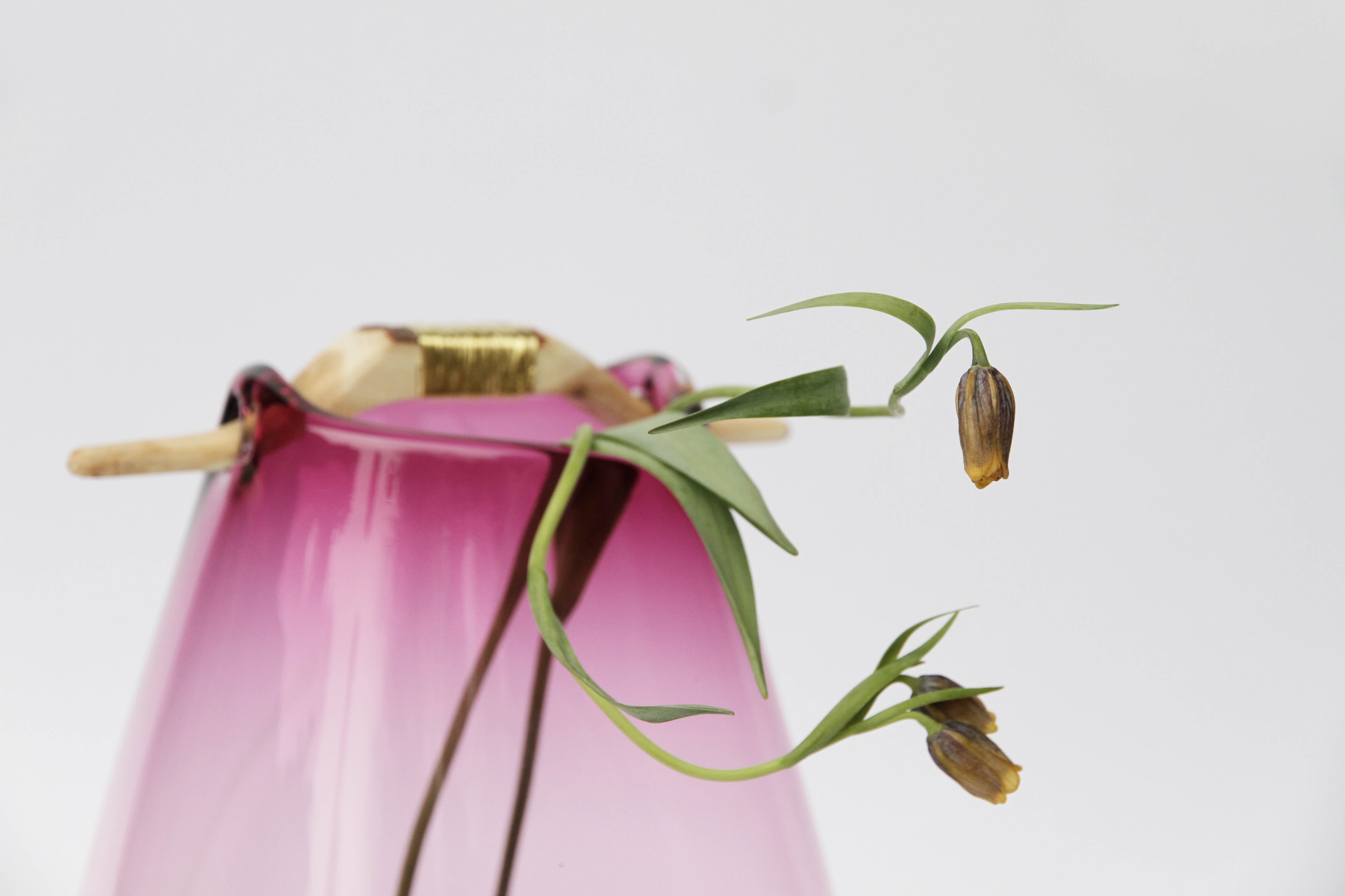 Heiki | Handblown Glass Vase with Wooden Handle