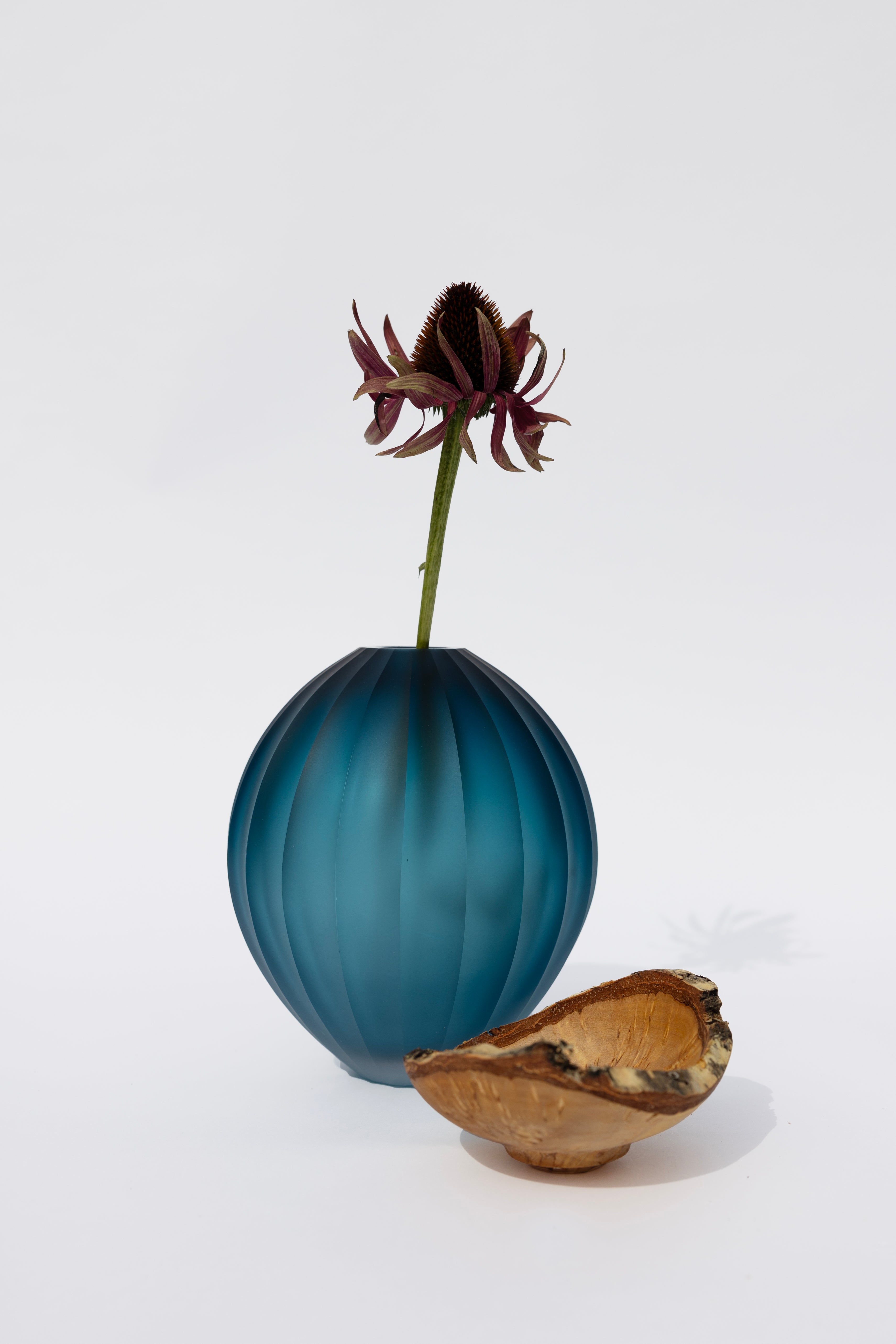 Poppy | Stacking Vessel in diamond cut glass