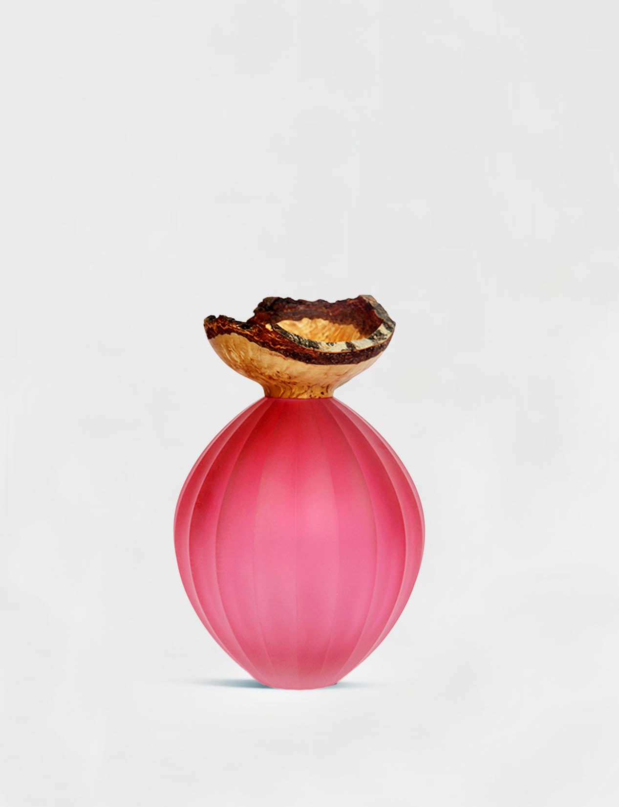 Poppy | Stacking Vessel in diamond cut glass