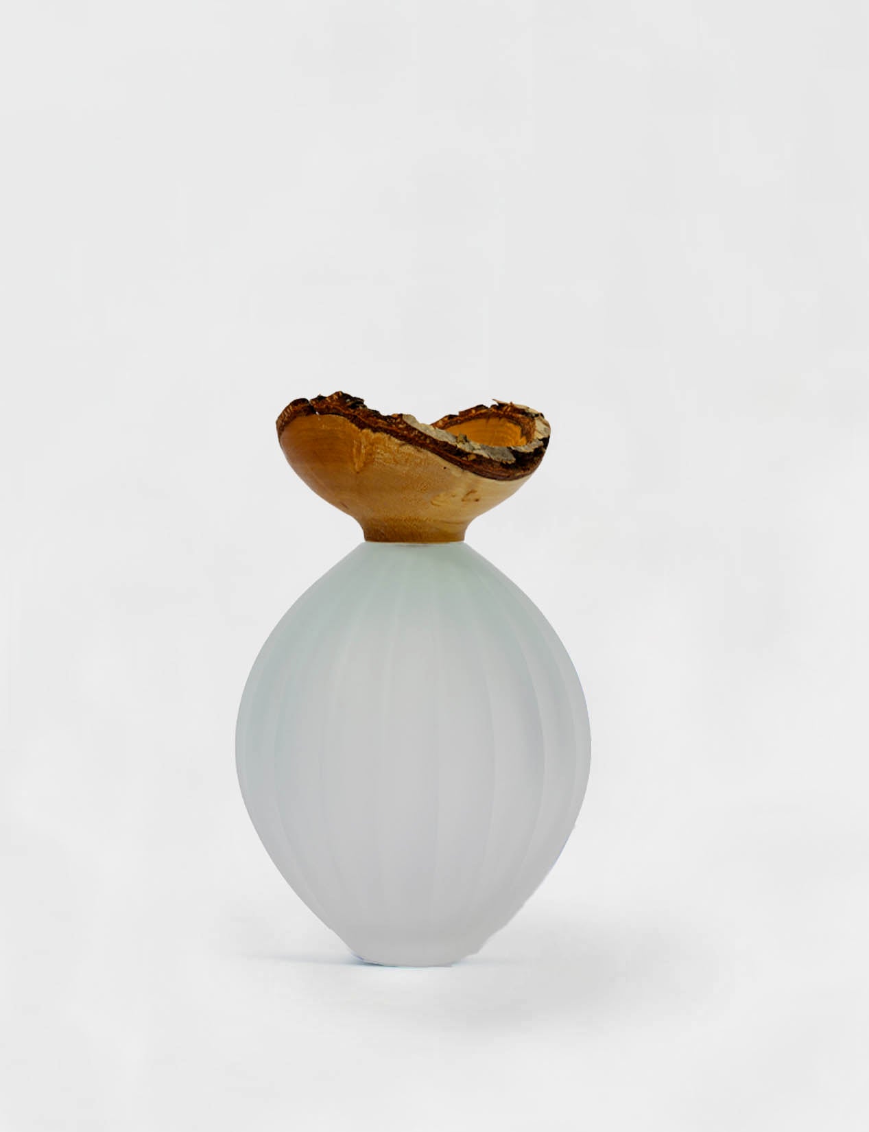 Poppy | Stacking Vessel in diamond cut glass