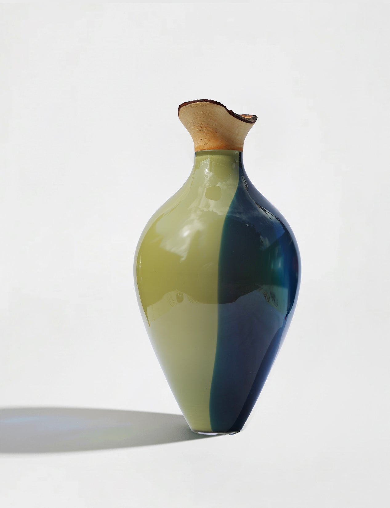 SPLASH | Stacking Vessel in dual coloured glass with a wood crown