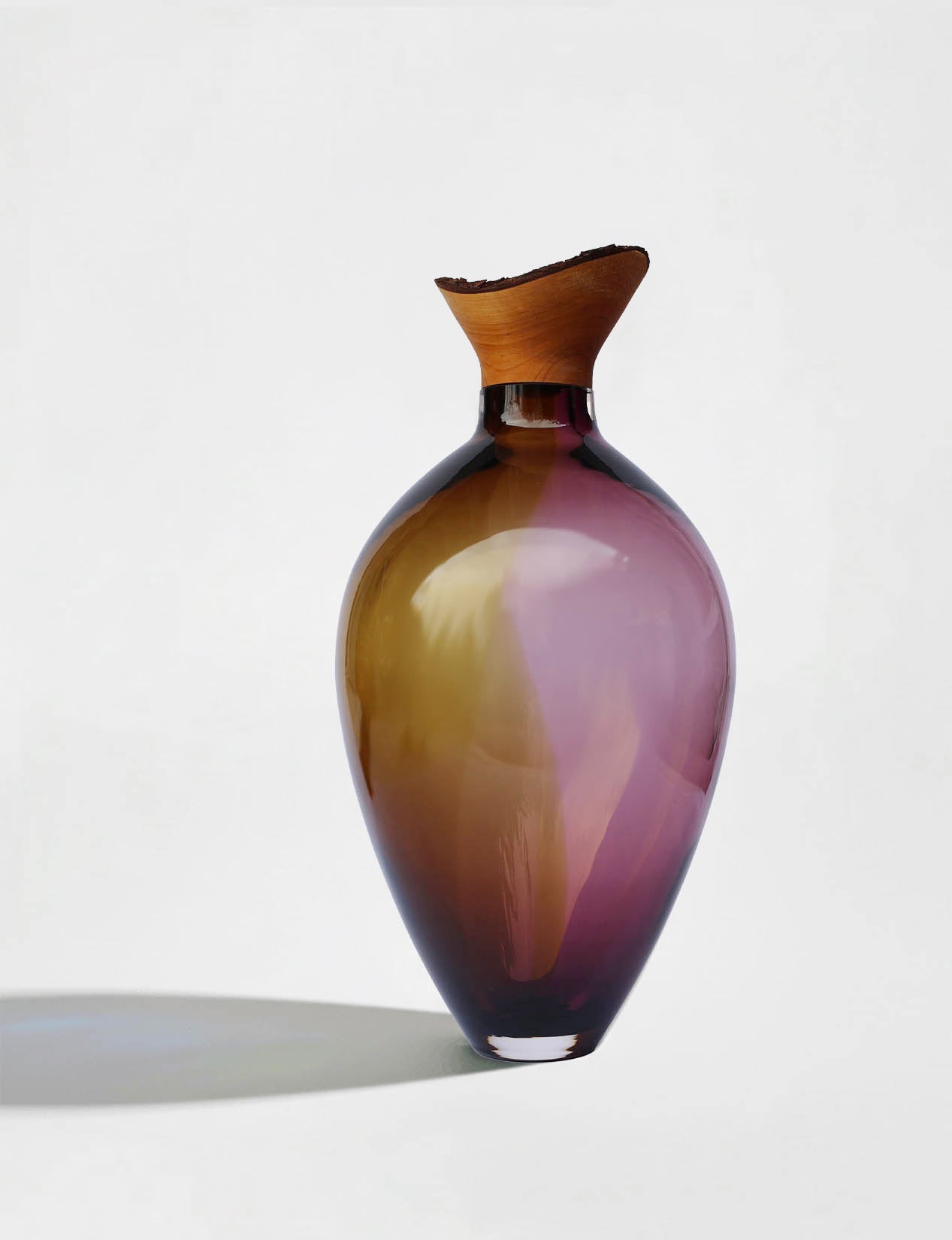 置物 UTOPIA & UTILITY Splash | Stacking Vessel in dual coloured glass with a wood crown