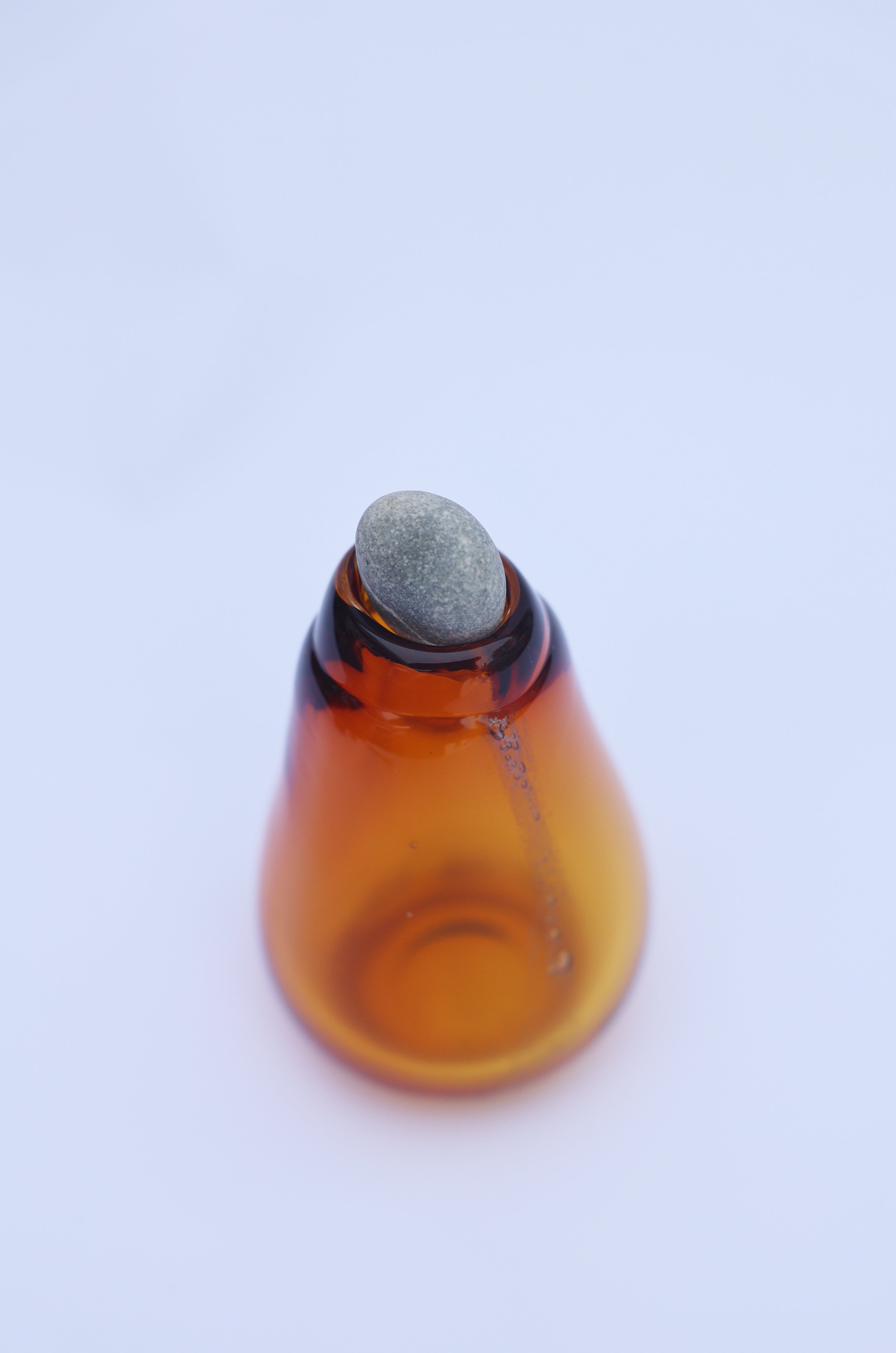 Yutori Glass sculpture with stone