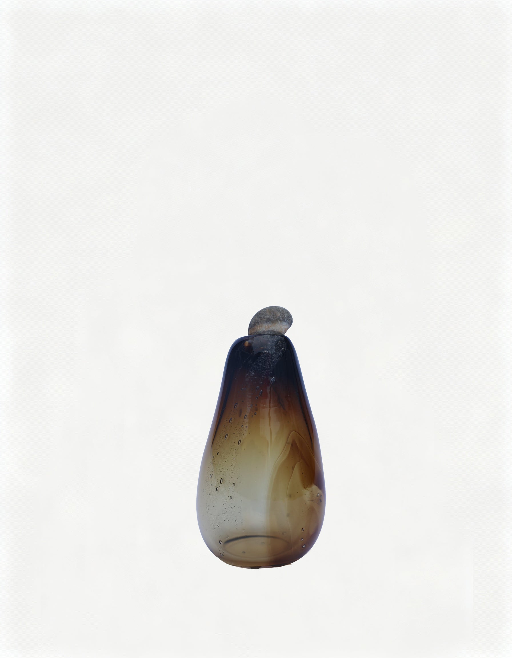Yutori Glass sculpture with stone