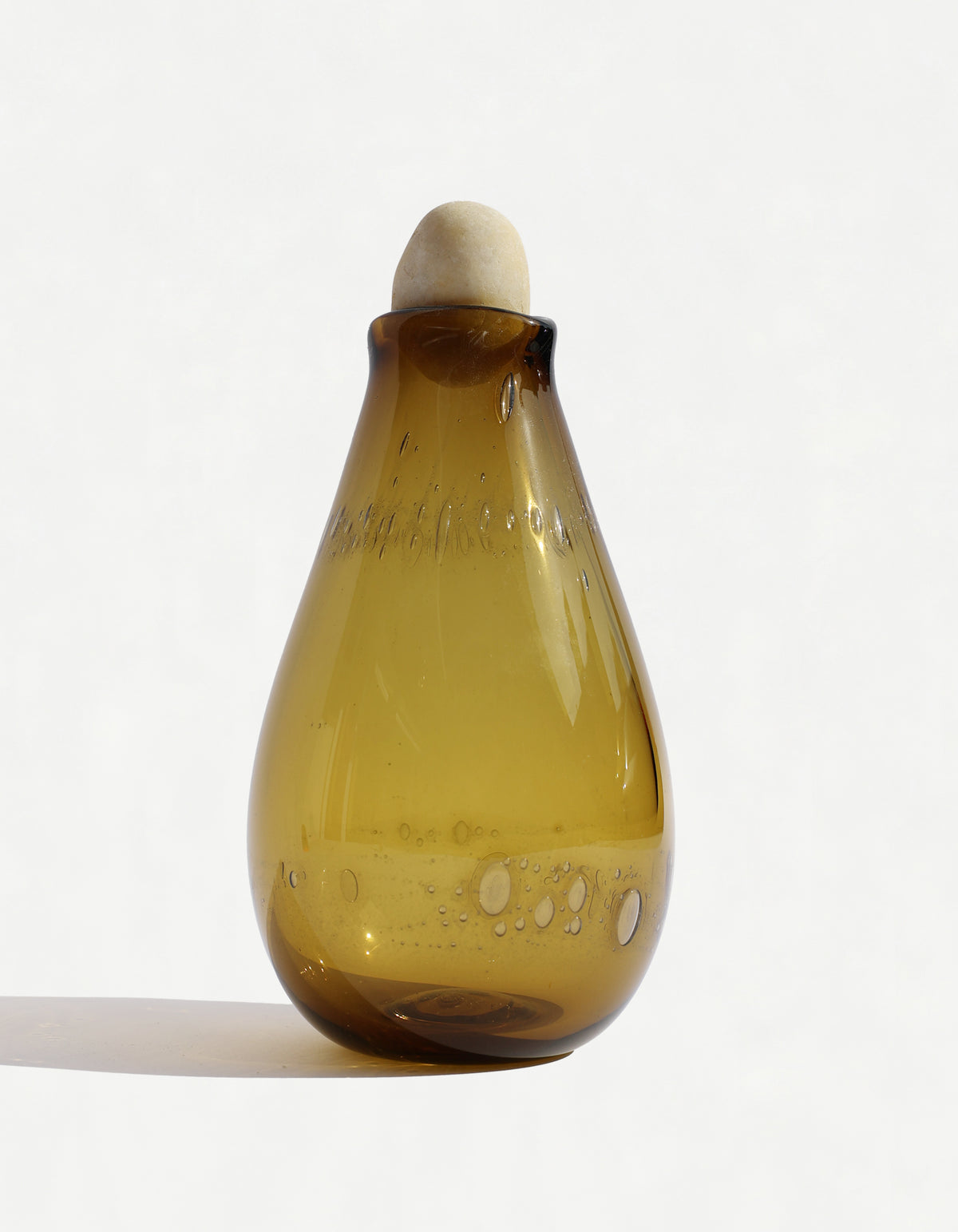 Yutori Glass sculpture with stone