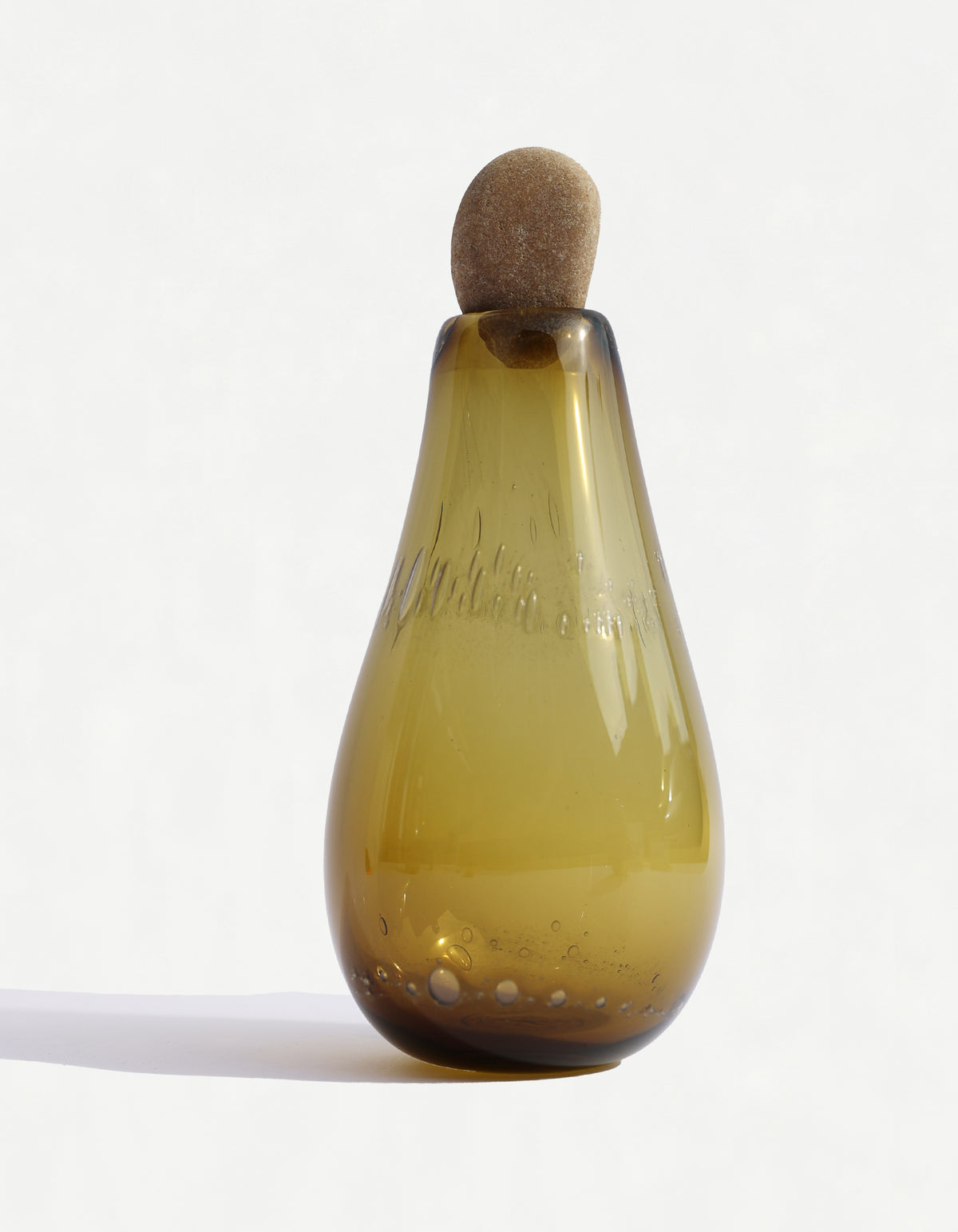 Yutori Glass sculpture with stone