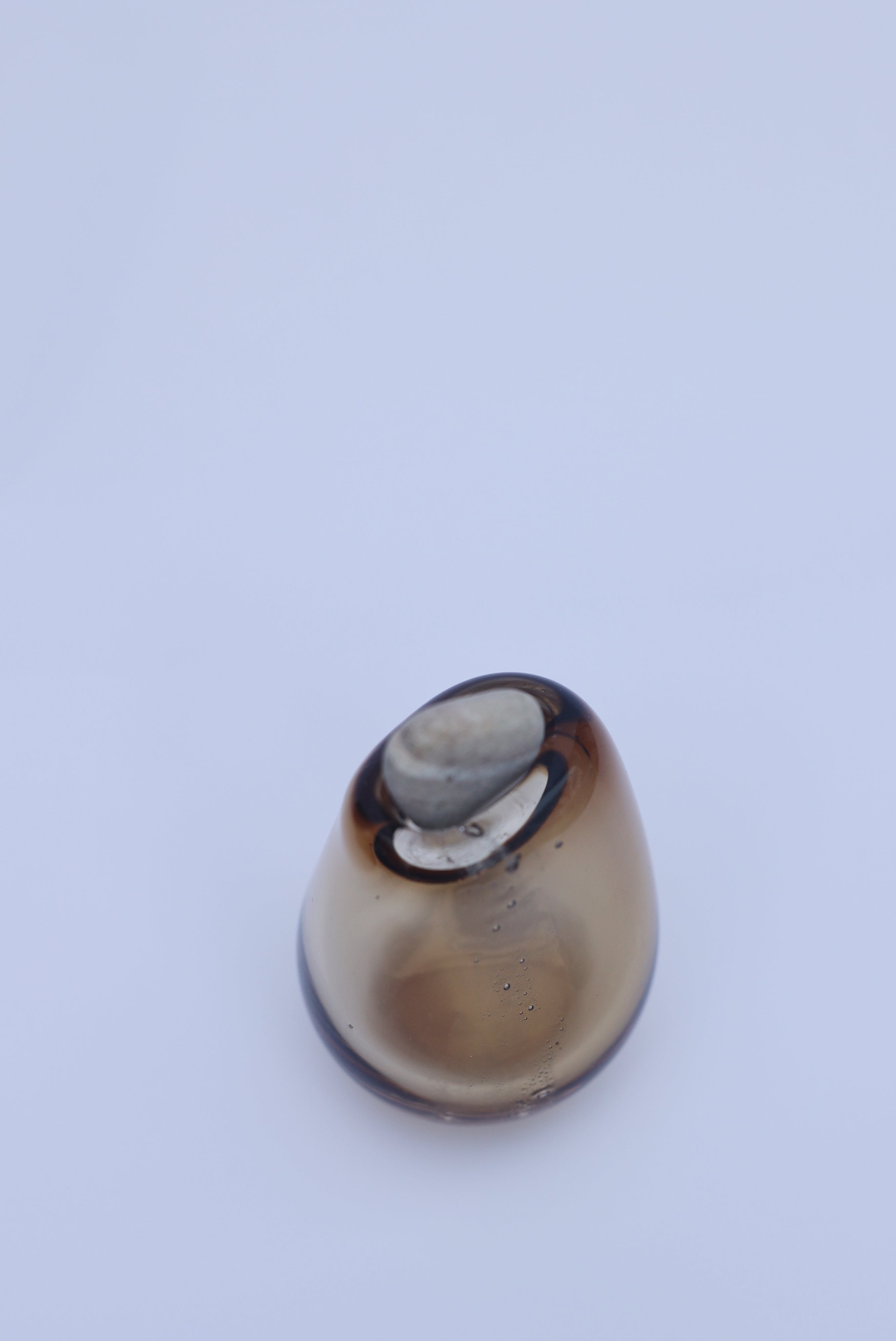 Yutori Glass sculpture with stone