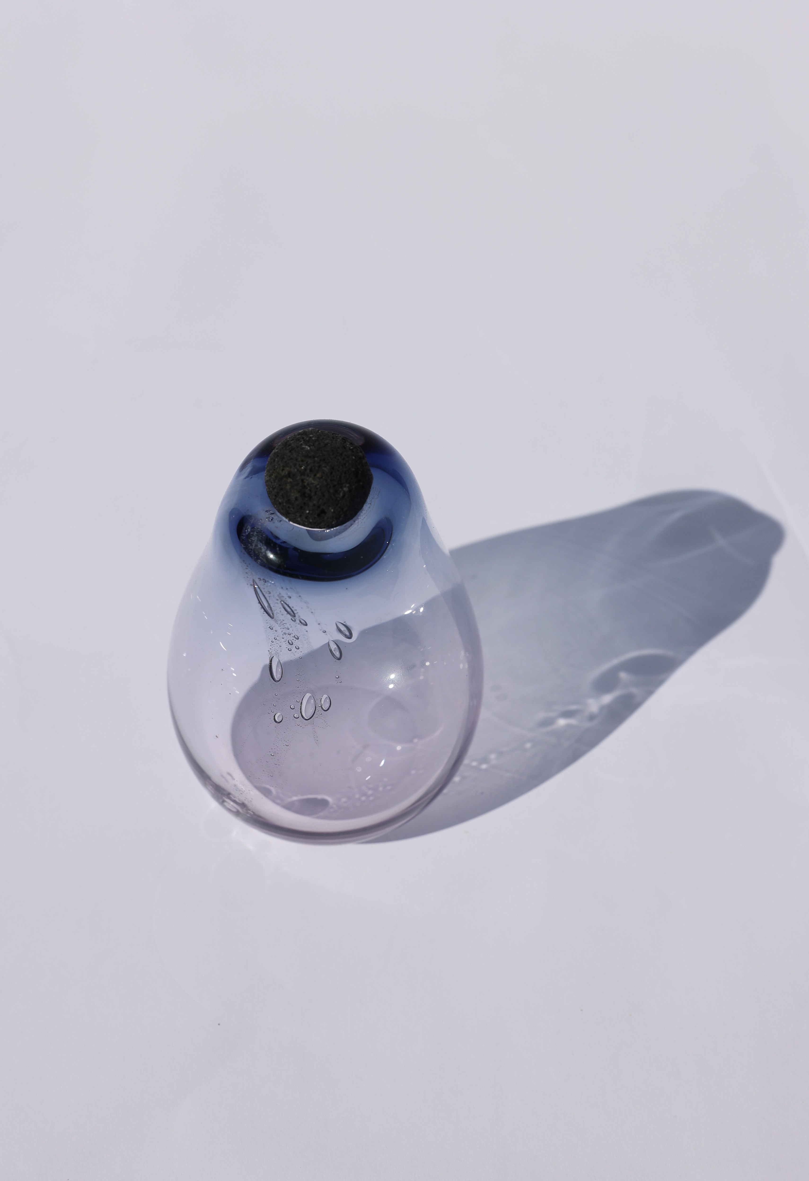Yutori Glass sculpture with stone