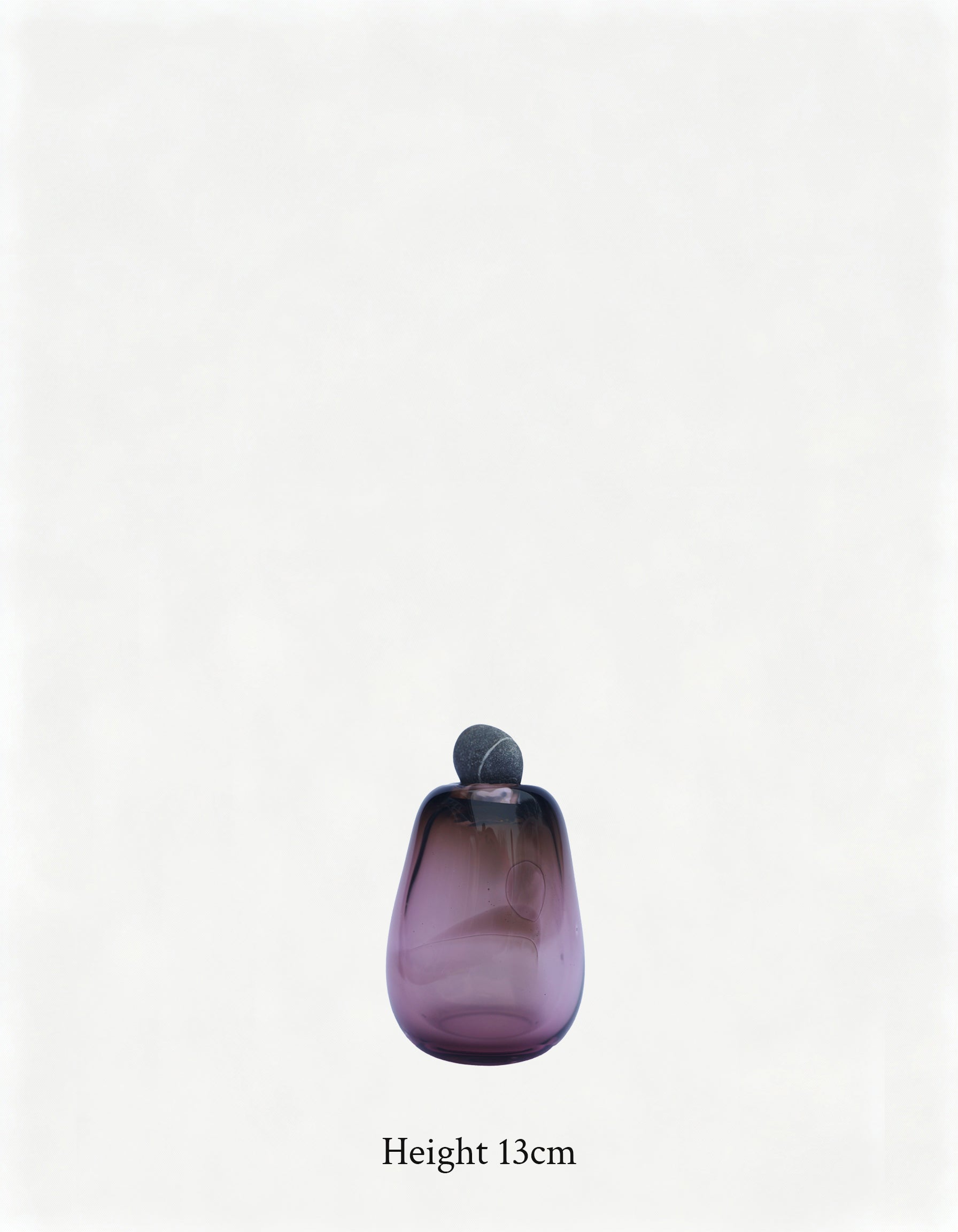 Yutori Glass sculpture with stone