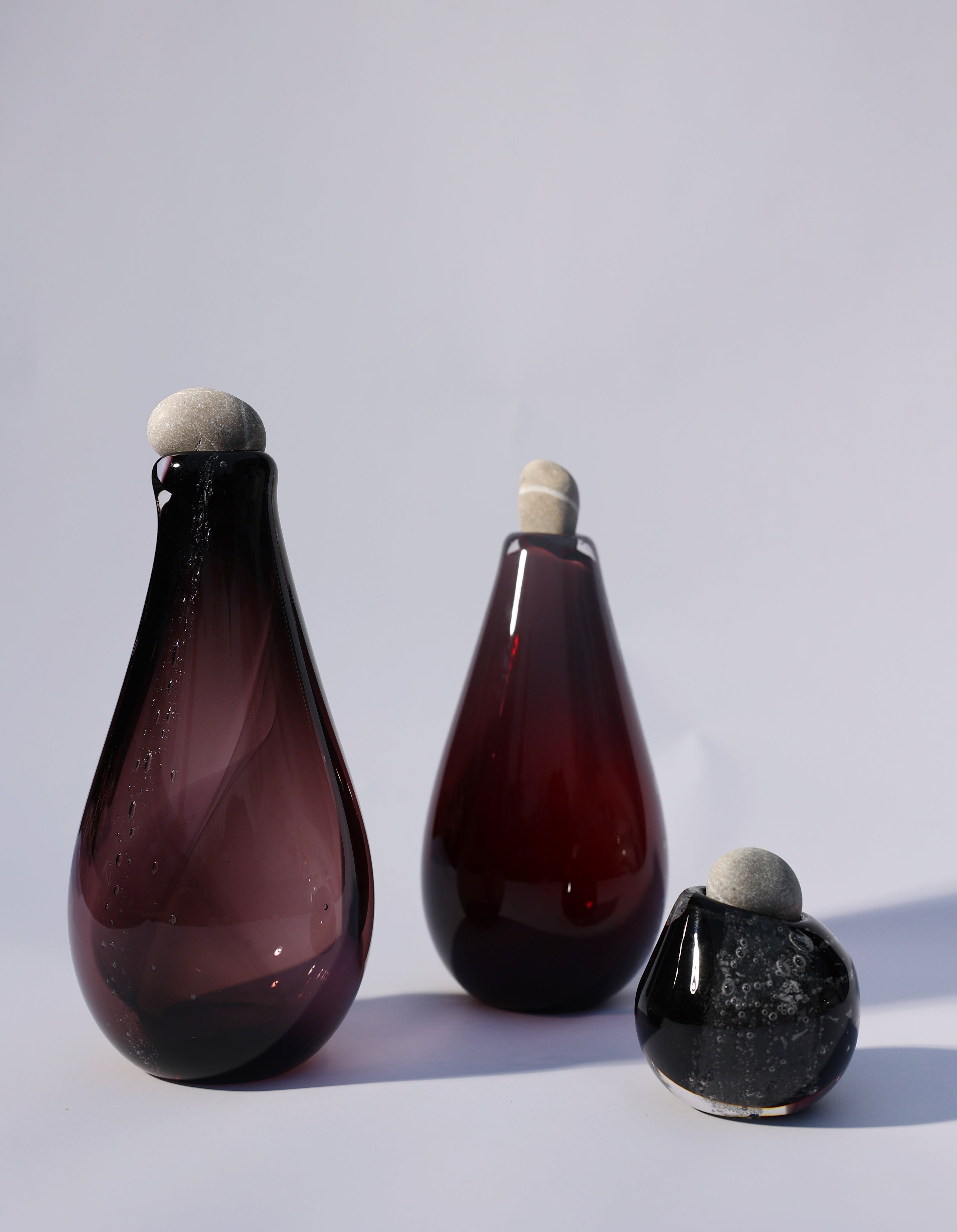 Yutori Glass sculpture with stone